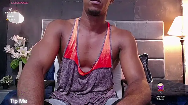 Snapshot of blackbignude chatting on October 19, 1:54 am blackbignude online show from October 19, 1:54 am
