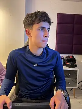 AdrianRinaldi online show from January 8, 8:03 pm