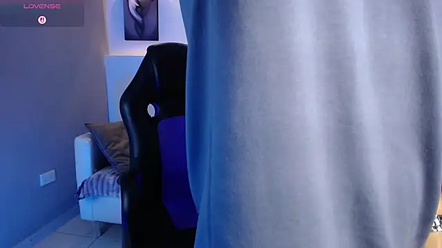 AdrianRinaldi online show from October 16, 10:29 pm