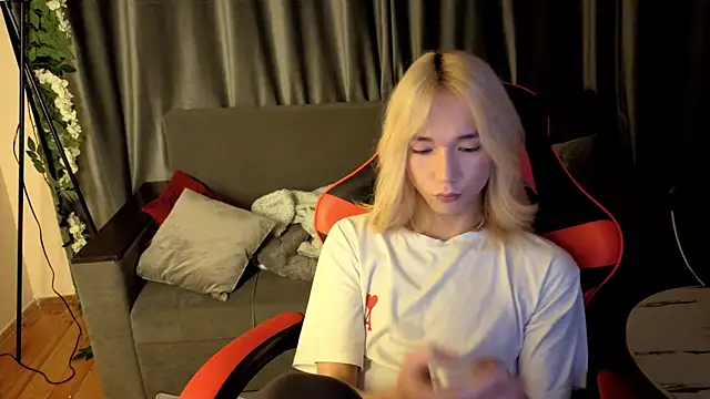 okerriella online show from January 10, 2:21 pm