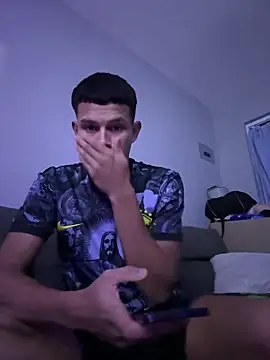 Snapshot of CHARLY-- chatting on October 31, 8:07 am CHARLY-- online show from October 31, 8:07 am