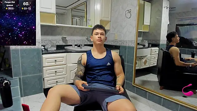 Snapshot of Thomas_moon chatting on October 4, 11:59 am Thomas moon online show from October 4, 11:59 am
