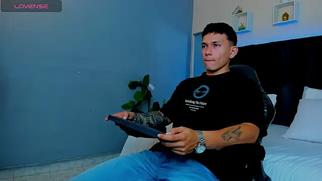 Thomas moon online show from November 20, 12:48 pm