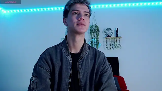 nicktorn online show from April 22, 1:49 pm
