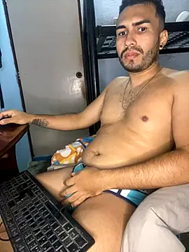 Snapshot of Alessandrogrey chatting on October 19, 4:50 am Alessandrogrey online show from October 19, 4:50 am