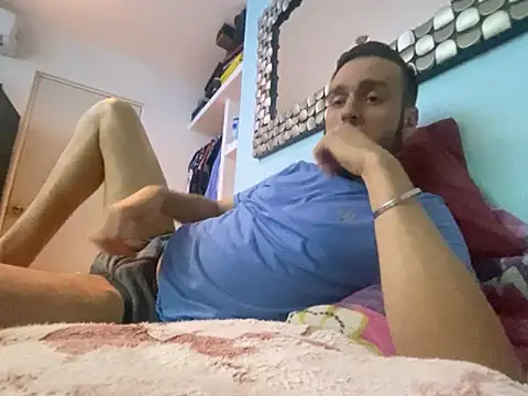 Snapshot of Alexitho25 chatting on September 12, 8:58 am Alexitho25 online show from September 12, 8:58 am