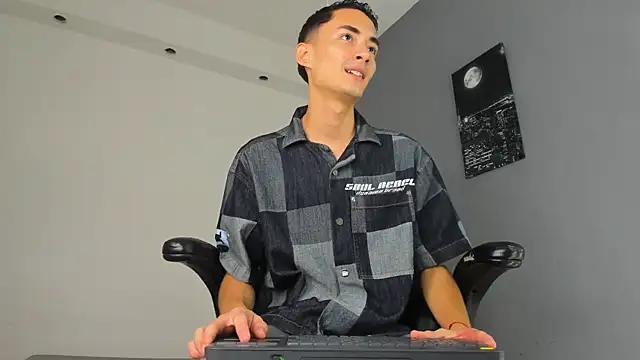 Snapshot of ritchie_alameda chatting on October 17, 11:25 am ritchie alameda online show from October 17, 11:25 am