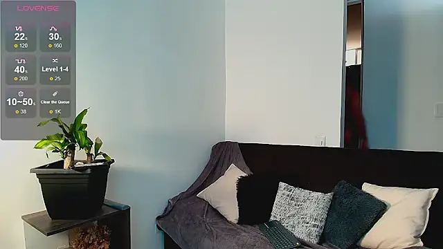 Lucio  Fox online show from July 28, 8:52 pm