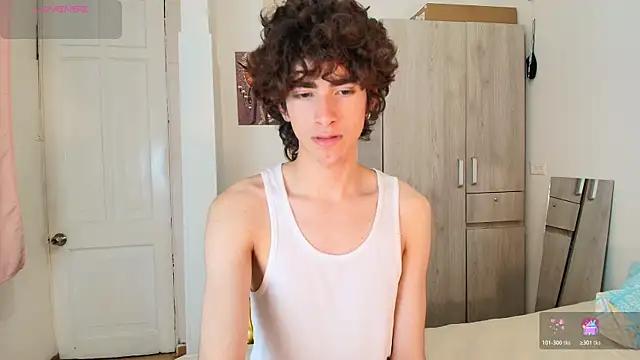 Nude Boy18 online show from November 16, 4:03 am