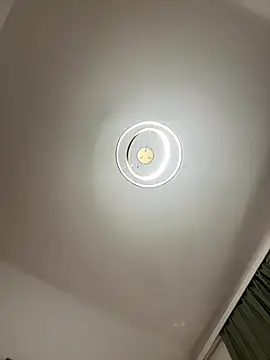 zk230Neighbor online show from September 30, 8:12 pm