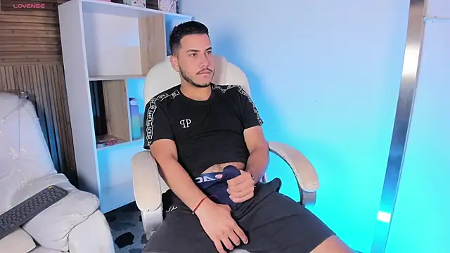 Snapshot of Axel_grey_ chatting on September 29, 2:02 pm Axel grey online show from September 29, 2:02 pm