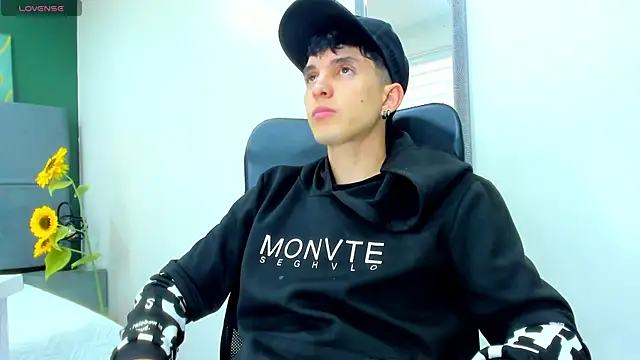 Jheampiiero online show from April 20, 9:06 pm