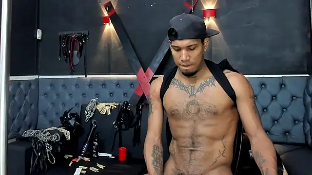 Snapshot of DIEGO_WICKED chatting on October 17, 12:20 pm DIEGO WICKED online show from October 17, 12:20 pm