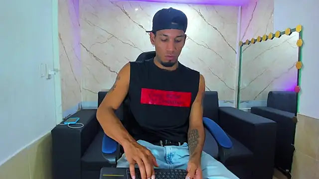 Snapshot of DIEGO_WICKED chatting on September 21, 7:47 pm DIEGO WICKED online show from September 21, 7:47 pm
