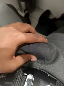 hotboy43339 online show from February 18, 9:34 pm