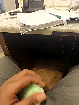 hotboy43339 online show from January 16, 8:50 am