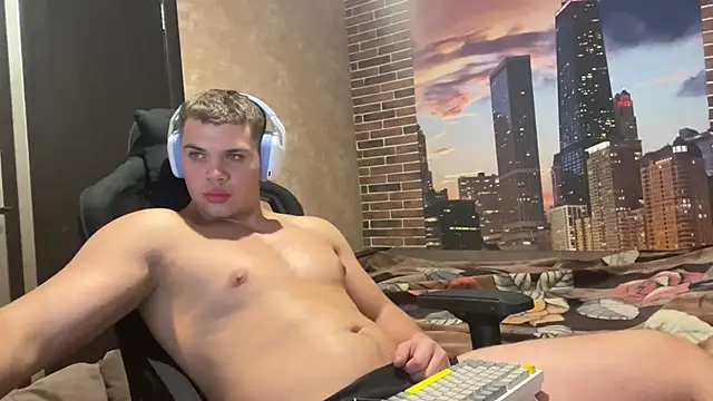 MusclePhantom online show from October 22, 8:11 pm