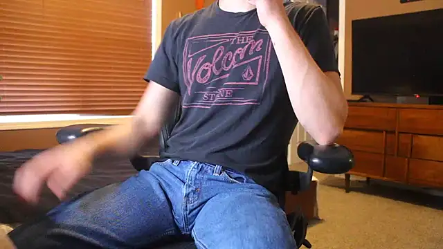 jjjjjfive online show from April 24, 1:41 am