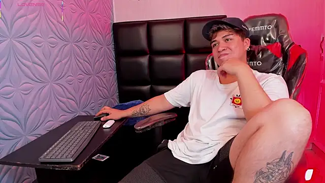 juanmechanic  online show from March 18, 2:31 pm