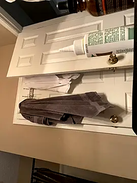 huhgtr online show from November 25, 3:03 pm