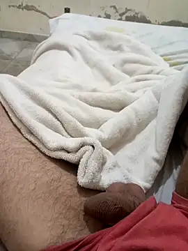 Maniasefetiches online show from April 10, 8:32 am