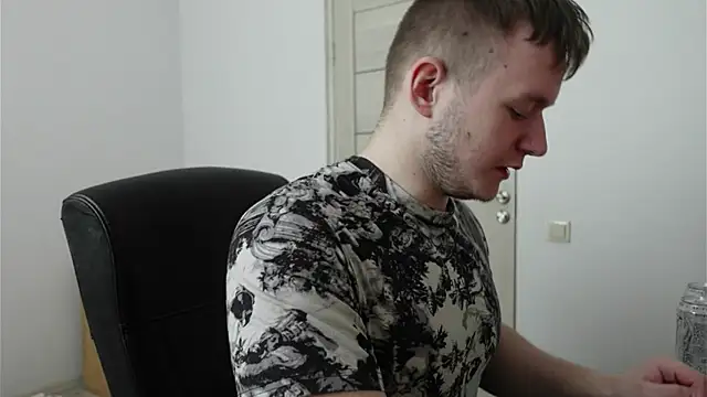 Richard Dullas online show from April 24, 2:30 pm