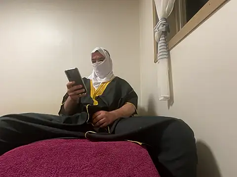 sheikhbandar06 09 online show from October 11, 10:25 pm