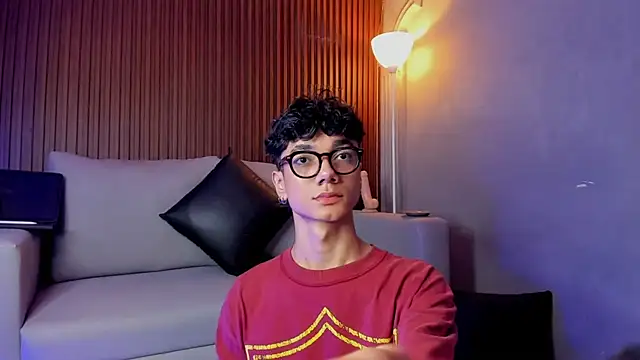 Phillicious   online show from March 31, 4:47 am