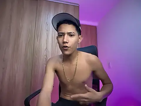 Toy boy777 online show from March 6, 10:45 am