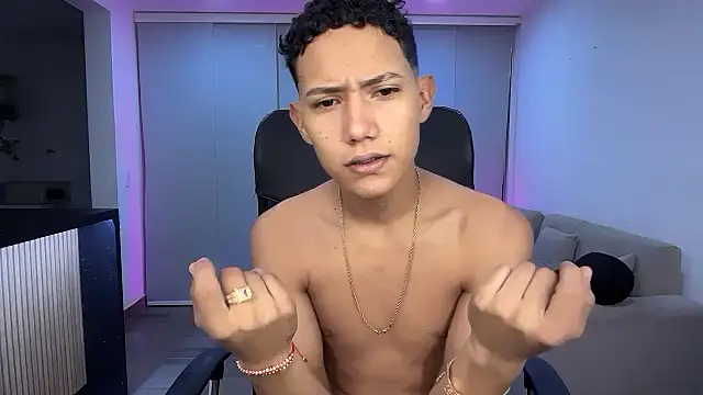 Toy boy777 online show from March 10, 10:43 am