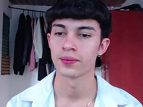 Snapshot of john_vichenso chatting on September 15, 9:27 pm john vichenso online show from September 15, 9:27 pm