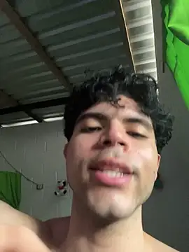 Axel-Mejia online show from April 8, 8:28 pm