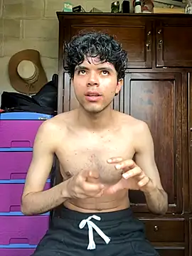 Axel-Mejia online show from November 3, 7:15 pm