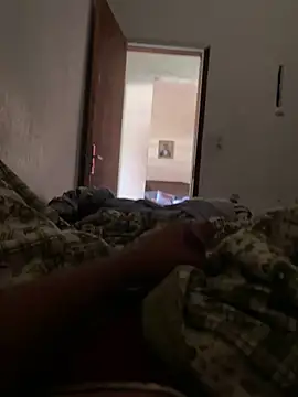 Kaua11225 online show from October 27, 1:24 pm