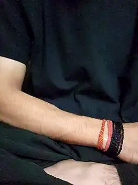 coupleyug online show from December 18, 9:49 am