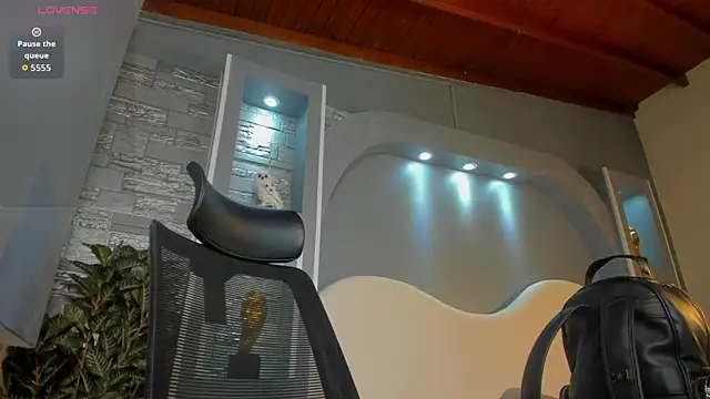 dominic de luca online show from April 27, 4:31 am