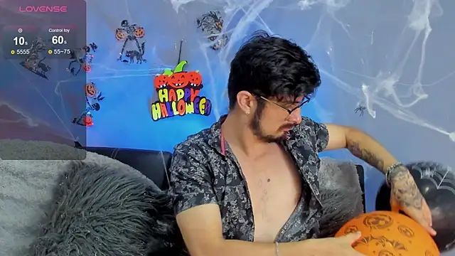 AaronFuentes7 online show from October 15, 6:59 pm