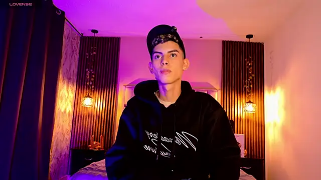 Room 69x online show from April 24, 1:02 pm