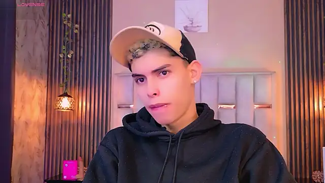 Room 69x online show from April 7, 9:15 pm