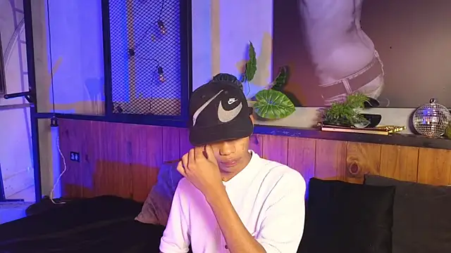 AlanCutee online show from April 23, 12:10 pm