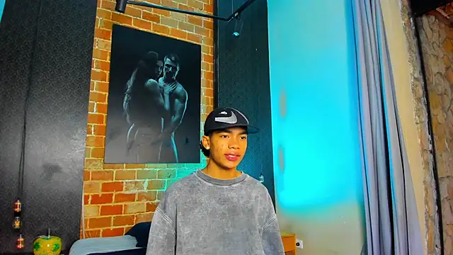 AlanCutee online show from February 5, 12:45 pm