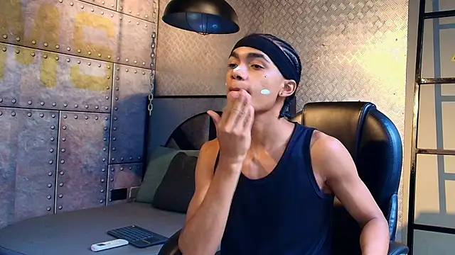 AlanCutee online show from October 18, 12:43 pm