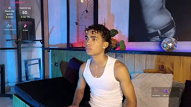 AlanCutee online show from March 25, 3:49 pm