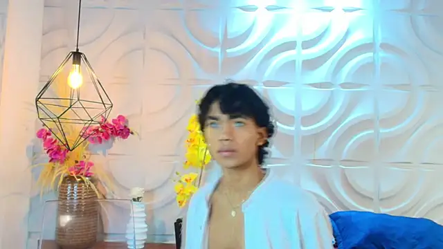 AlanCutee online show from June 10, 1:01 pm