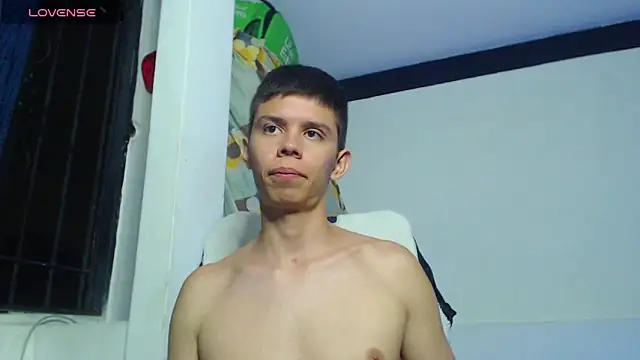 JhoanVelezModel online show from October 11, 6:17 am