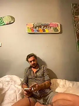 3615-ULLA online show from November 8, 8:45 pm