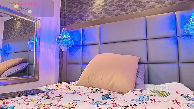 Twinkie Hung online show from September 15, 9:16 pm