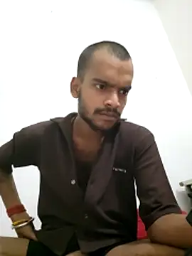 yashuuuu021 online show from May 8, 5:46 pm