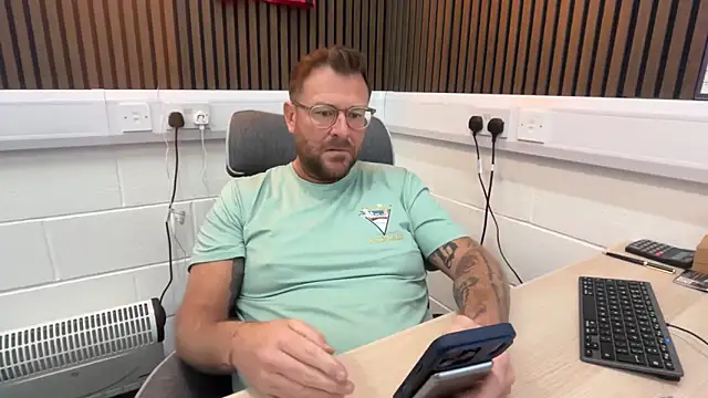 bilf1978 online show from March 20, 9:13 am