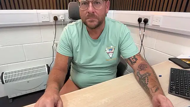 bilf1978 online show from April 14, 10:15 am